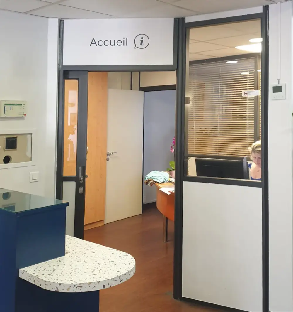 signalétique-intérieure-autour-de-toulon (10webp