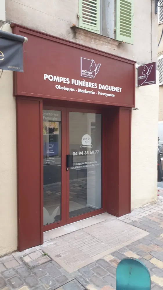 signalétique-exterieure-autour-de-toulon (7)webp